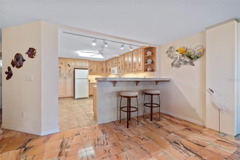 Condo in Ormond Beach, Florida, 2 bedrooms  № 1894288 - photo 14