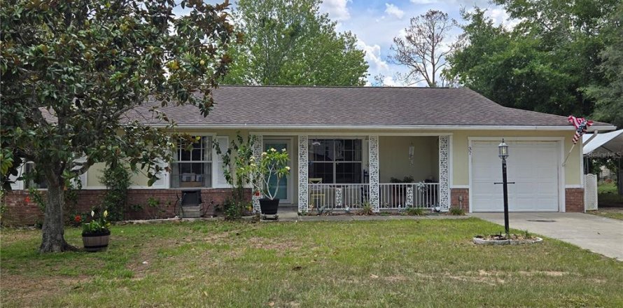 House in Ocala, Florida 3 bedrooms, 129.32 sq.m. № 1805872