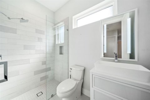 Casa en venta en Winter Park, Florida, 5 dormitorios, 291.06 m2 № 1686450 - foto 29