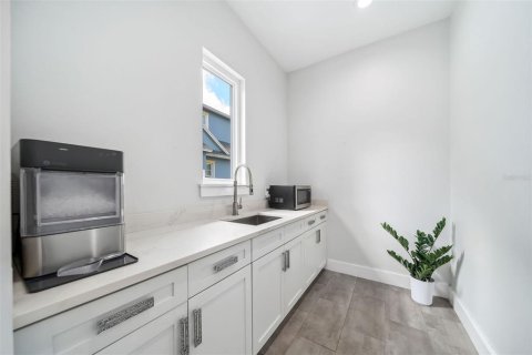 Casa en venta en Winter Park, Florida, 5 dormitorios, 291.06 m2 № 1686450 - foto 12