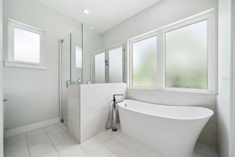 Casa en venta en Winter Park, Florida, 5 dormitorios, 291.06 m2 № 1686450 - foto 21