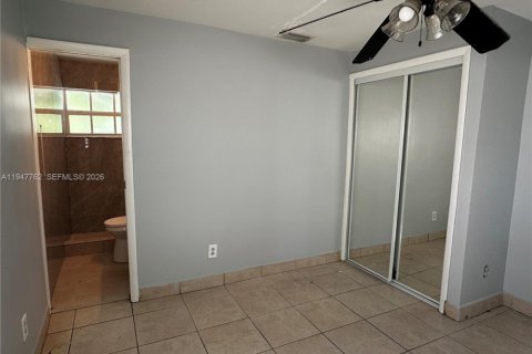 Снять в аренду квартиру в Халландейл-Бич, Флорида 2 спальни, 264.59м2, № 2003790 - фото 14