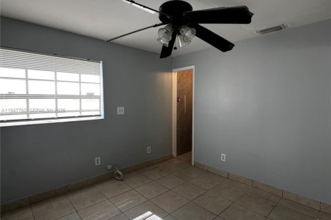 Снять в аренду квартиру в Халландейл-Бич, Флорида 2 спальни, 264.59м2, № 2003790 - фото 21
