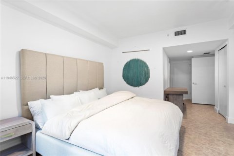 Condo in Aventura, Florida, 2 bedrooms  № 2008078 - photo 6