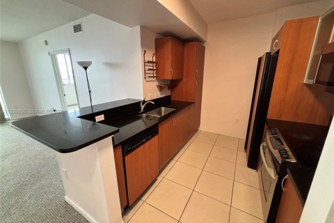 Condo in Aventura, Florida, 2 bedrooms  № 1997293 - photo 8