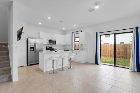 Купить таунхаус в Майами, Флорида 3 спальни, 168.34м2, № 1954229 - фото 13