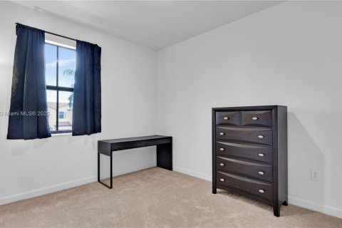 Купить таунхаус в Майами, Флорида 3 спальни, 168.34м2, № 1954229 - фото 29