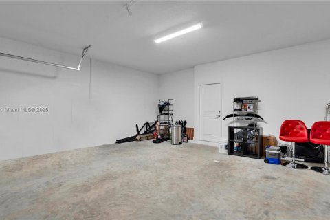 Купить таунхаус в Майами, Флорида 3 спальни, 168.34м2, № 1954229 - фото 20