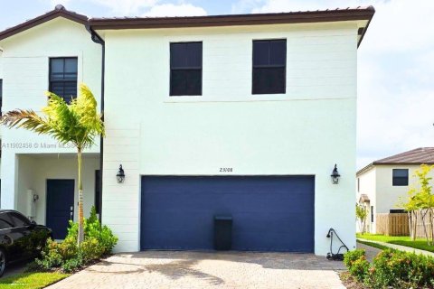 Townhouse in Miami, Florida 3 bedrooms, 168.34 sq.m. № 1954229 - photo 1