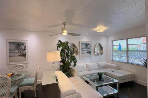 Condominio en alquiler en Fort Lauderdale, Florida, 2 dormitorios, 55.74 m2 № 2085952 - foto 12