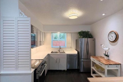 Condominio en alquiler en Fort Lauderdale, Florida, 2 dormitorios, 55.74 m2 № 2085952 - foto 4