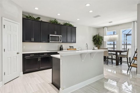 House in Groveland, Florida 5 bedrooms, 323.58 sq.m. № 2223421 - photo 13