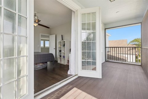House in Groveland, Florida 5 bedrooms, 323.58 sq.m. № 2223421 - photo 22