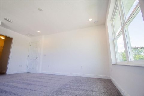 Townhouse in Davenport, Florida 3 bedrooms, 140.19 sq.m. № 2349153 - photo 17