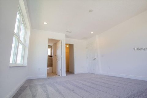 Townhouse in Davenport, Florida 3 bedrooms, 140.19 sq.m. № 2349153 - photo 13