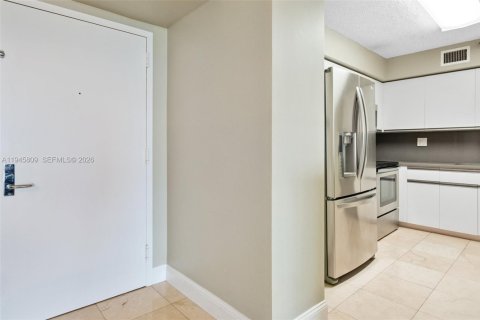 Снять в аренду кондоминиум в Авентура, Флорида 2 спальни, 109.72м2, № 2004595 - фото 4