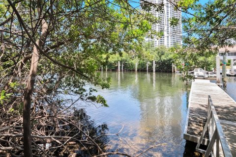 Снять в аренду кондоминиум в Авентура, Флорида 2 спальни, 109.72м2, № 2004595 - фото 30