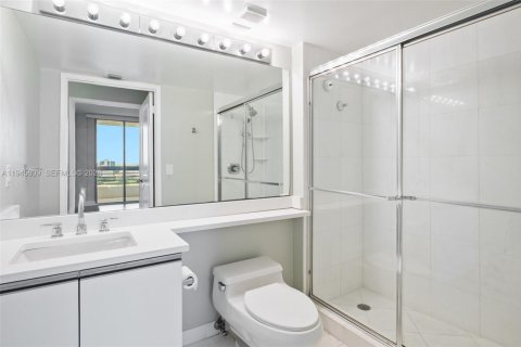 Снять в аренду кондоминиум в Авентура, Флорида 2 спальни, 109.72м2, № 2004595 - фото 25