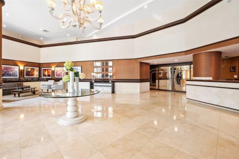 Снять в аренду кондоминиум в Авентура, Флорида 2 спальни, 109.72м2, № 2004595 - фото 2