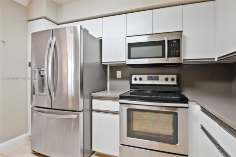 Снять в аренду кондоминиум в Авентура, Флорида 2 спальни, 109.72м2, № 2004595 - фото 15