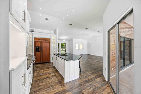 Купить виллу или дом в Нокомис, Флорида 10 комнат, 143.91м2, № 2223694 - фото 17
