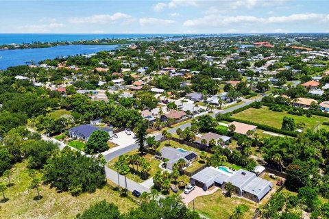 Купить виллу или дом в Нокомис, Флорида 10 комнат, 143.91м2, № 2223694 - фото 4
