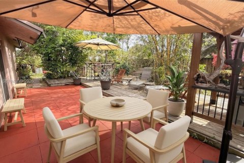 Casa en venta en Sunrise, Florida, 3 dormitorios, 102.56 m2 № 2058623 - foto 19