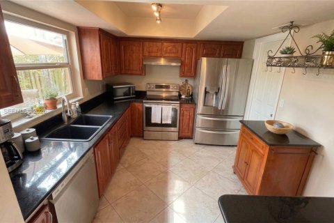 Casa en venta en Sunrise, Florida, 3 dormitorios, 102.56 m2 № 2058623 - foto 4