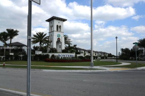 Снять в аренду таунхаус в Хайалиа, Флорида 3 спальни, № 1992694 - фото 2