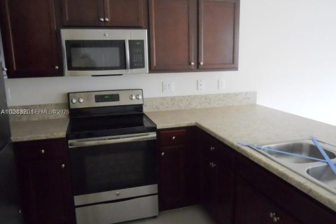 Снять в аренду таунхаус в Хайалиа, Флорида 3 спальни, № 1992694 - фото 5