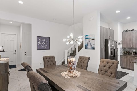 Townhouse in Palm Beach Gardens, Florida 3 bedrooms, 199.18 sq.m. № 2190267 - photo 8