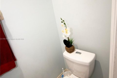 Villa ou maison à vendre à Miami, Floride: 5 chambres, 178.84 m2 № 1985437 - photo 16