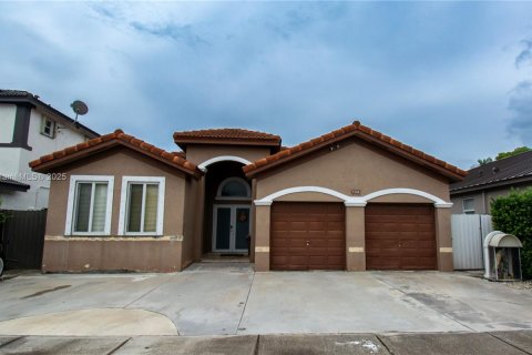 Villa ou maison à vendre à Miami, Floride: 5 chambres, 178.84 m2 № 1985437 - photo 4