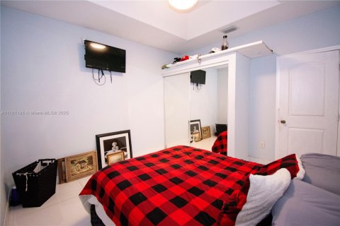 Villa ou maison à vendre à Miami, Floride: 5 chambres, 178.84 m2 № 1985437 - photo 22