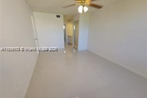 Condo in Margate, Florida, 1 bedroom  № 1750384 - photo 21