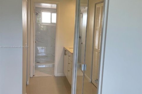Condo in Margate, Florida, 1 bedroom  № 1750384 - photo 17