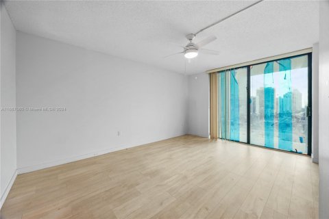 Copropriété à vendre à Sunny Isles Beach, Floride: 2 chambres, 114.46 m2 № 1764465 - photo 13