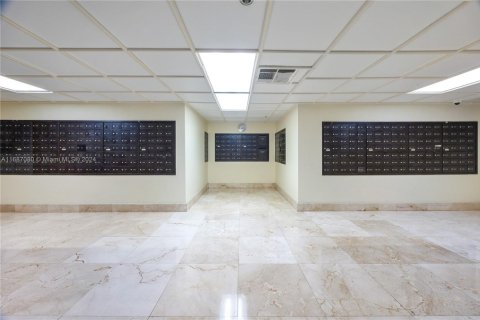 Copropriété à vendre à Sunny Isles Beach, Floride: 2 chambres, 114.46 m2 № 1764465 - photo 21