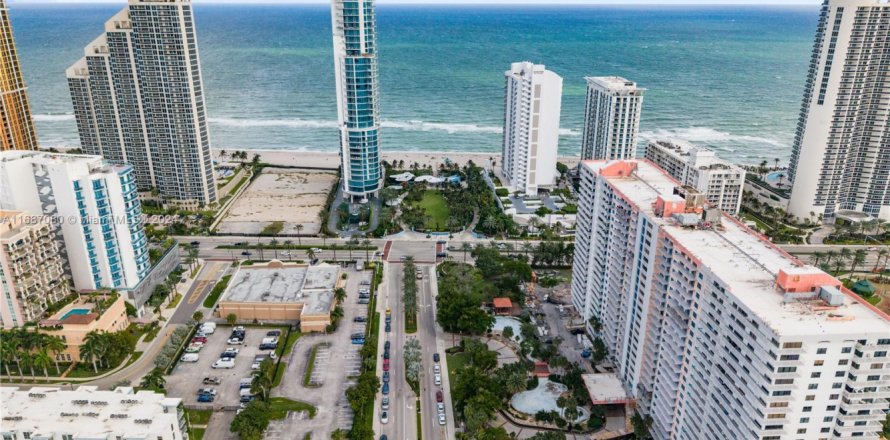 Condo à Sunny Isles Beach, Floride, 2 chambres  № 1764465