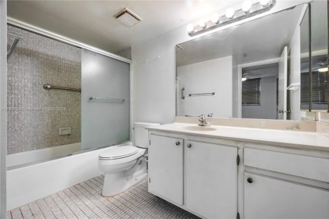 Copropriété à vendre à Sunny Isles Beach, Floride: 2 chambres, 114.46 m2 № 1764465 - photo 12