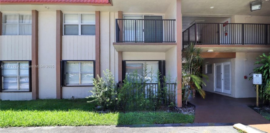 Condo in Miami, Florida, 1 bedroom  № 1923535