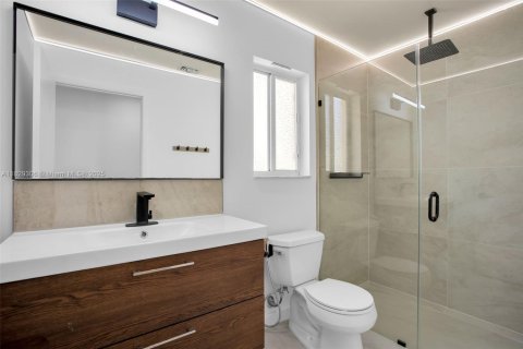 House in Weston, Florida 3 bedrooms, 143.26 sq.m. № 1804346 - photo 16