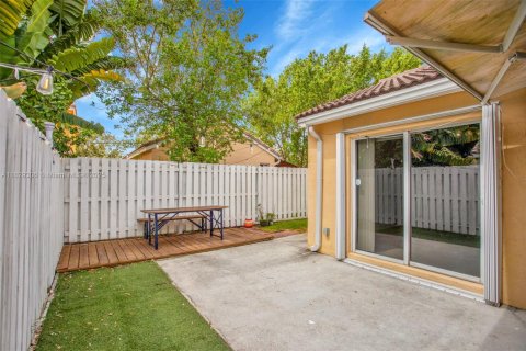 House in Weston, Florida 3 bedrooms, 143.26 sq.m. № 1804346 - photo 30