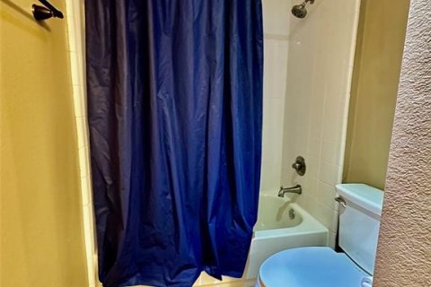 Condo in Gainesville, Florida, 2 bedrooms  № 1856152 - photo 26