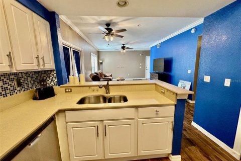 Condo in Gainesville, Florida, 2 bedrooms  № 1856152 - photo 16