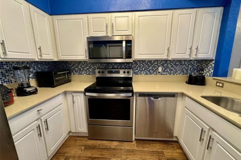 Condo in Gainesville, Florida, 2 bedrooms  № 1856152 - photo 17