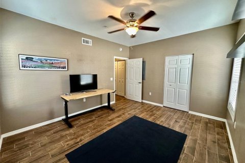 Condo in Gainesville, Florida, 2 bedrooms  № 1856152 - photo 25