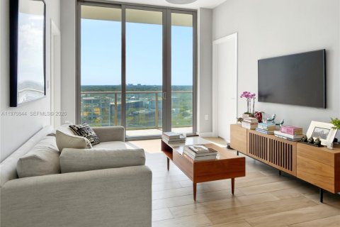 Condominio en alquiler en Miami, Florida, 2 dormitorios, 90.67 m2 № 2032741 - foto 6