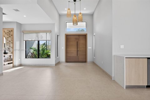 House in Southwest Ranches, Florida 4 bedrooms, 349.03 sq.m. № 2174848 - photo 13