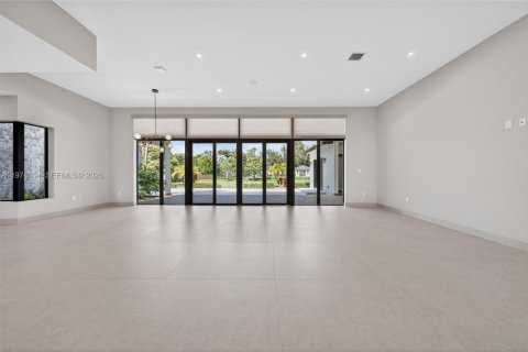 House in Southwest Ranches, Florida 4 bedrooms, 349.03 sq.m. № 2174848 - photo 21